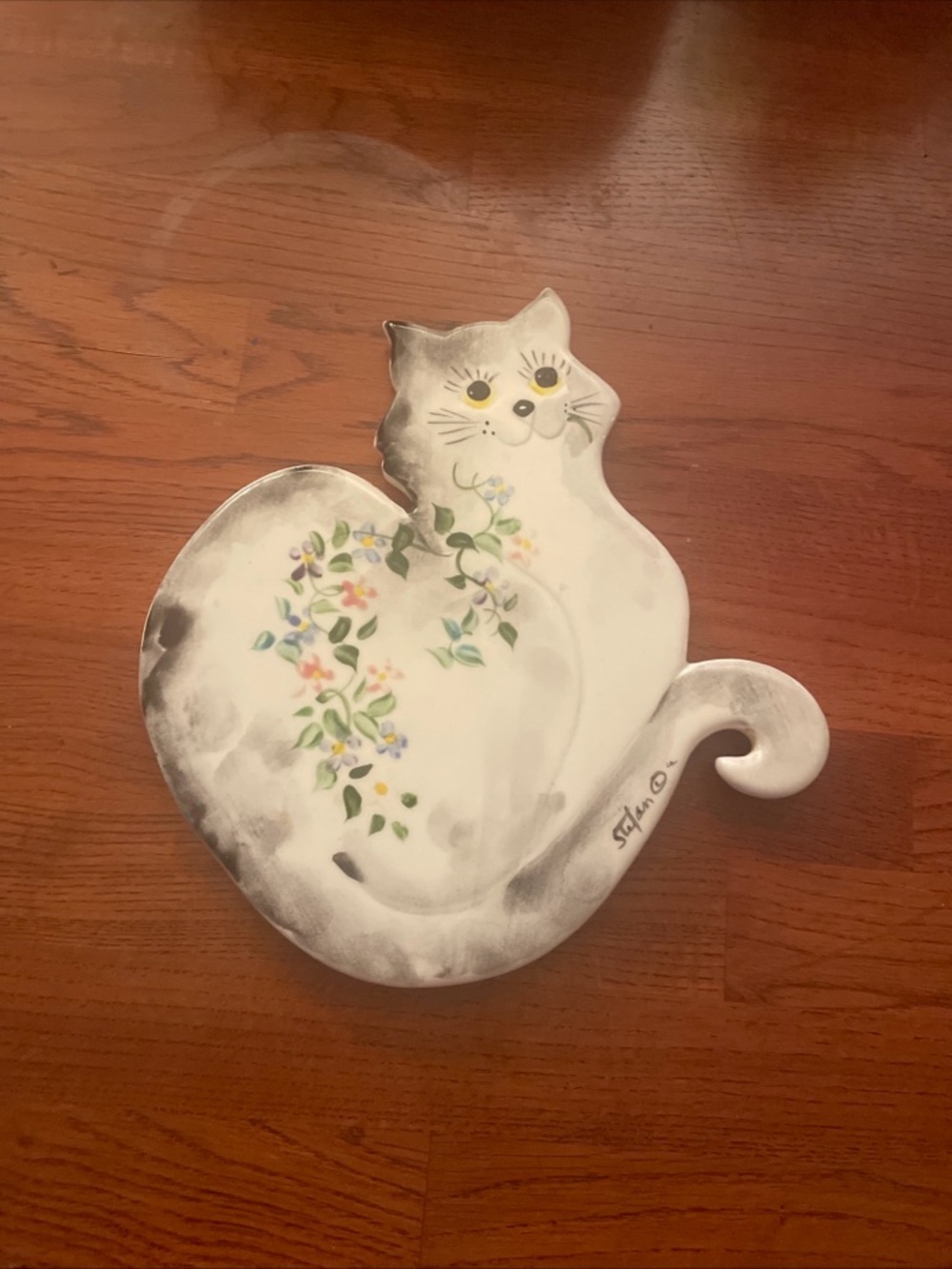 VTG Hand-Made Signed Ceramic Decorative Cat